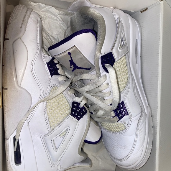 Air Jordan 4 Retro “Purple Metallic”
